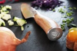 Wusaki Damas VG10 Pack With Chef Knife 20cm + Whetstone 3000/8000 -KnifeMaster Store wusaki damas vg10 pack with chef knife 20cm whetstone 5